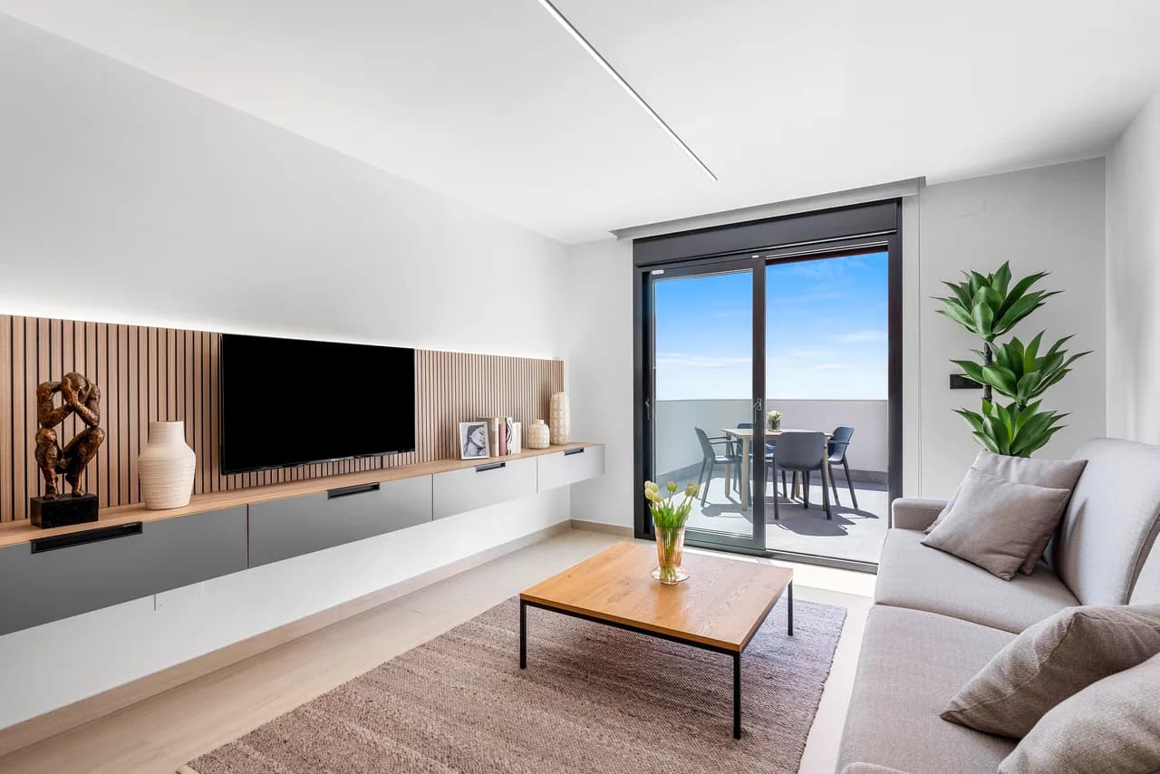 Apartment de 2 dormitorios en venta en Guardamar del Segura, Alicante - Image 3
