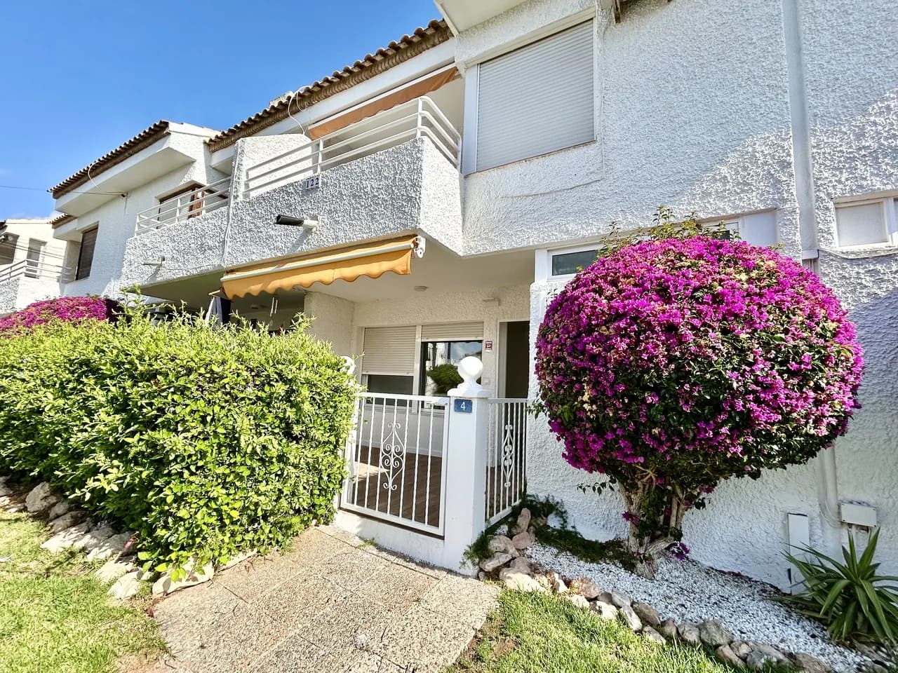 Apartment de 2 dormitorios en venta en Villamartin, Alicante - Image 2