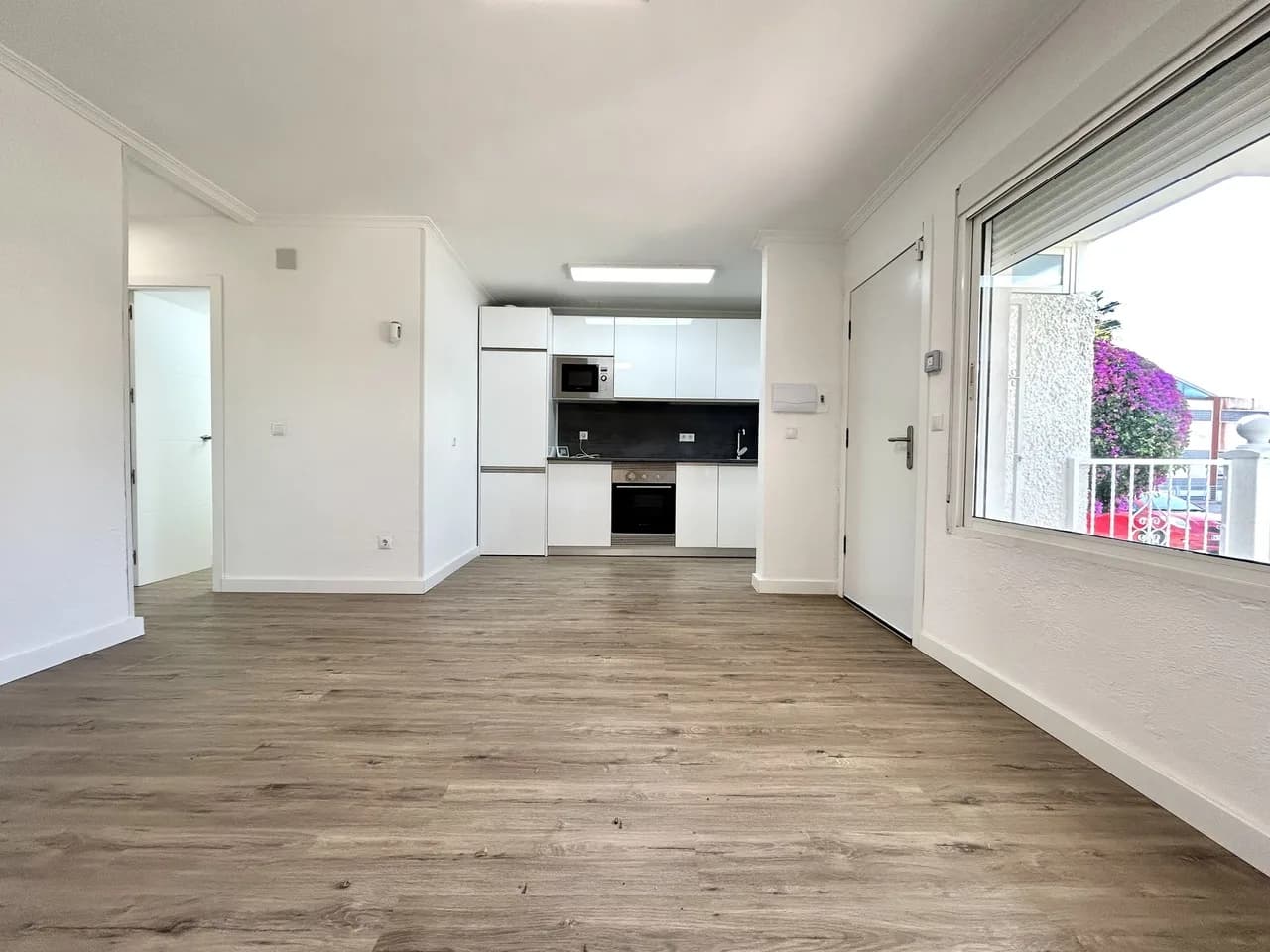 Apartment de 2 dormitorios en venta en Villamartin, Alicante - Image 9