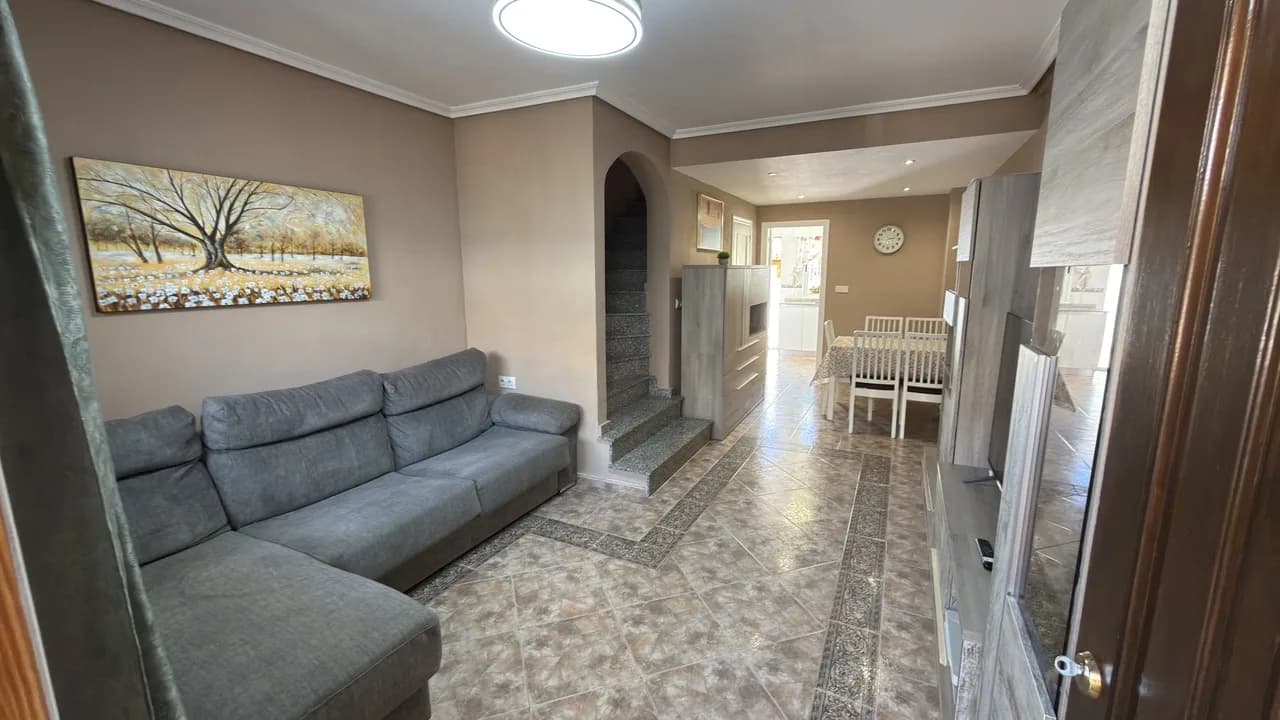 Townhouse de 3 dormitorios en venta en La Zenia, Alicante - Image 8