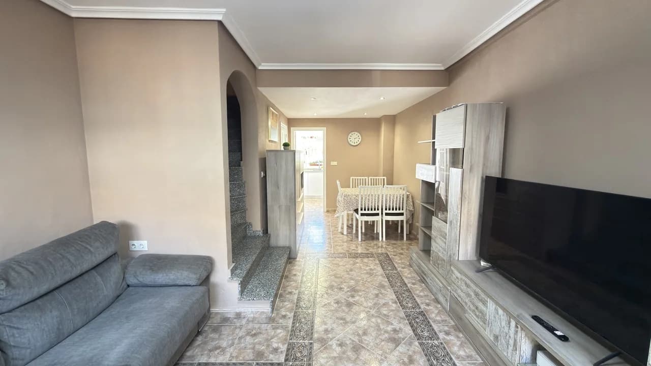 Townhouse de 3 dormitorios en venta en La Zenia, Alicante - Image 9