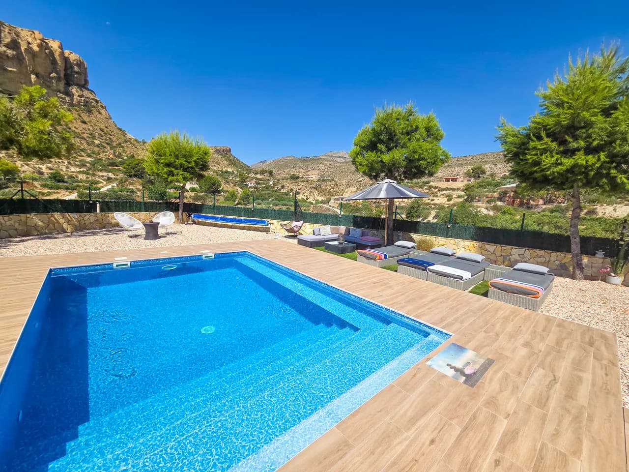 Villa de 3 dormitorios en venta en Crevillente, Alicante - Image 3