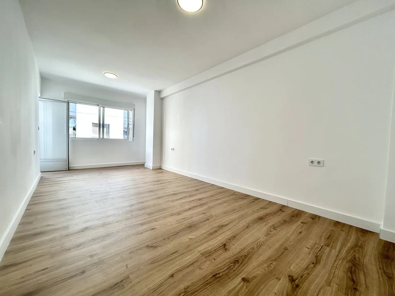 Apartment de 3 dormitorios en venta en Torrevieja, Alicante - Image 9