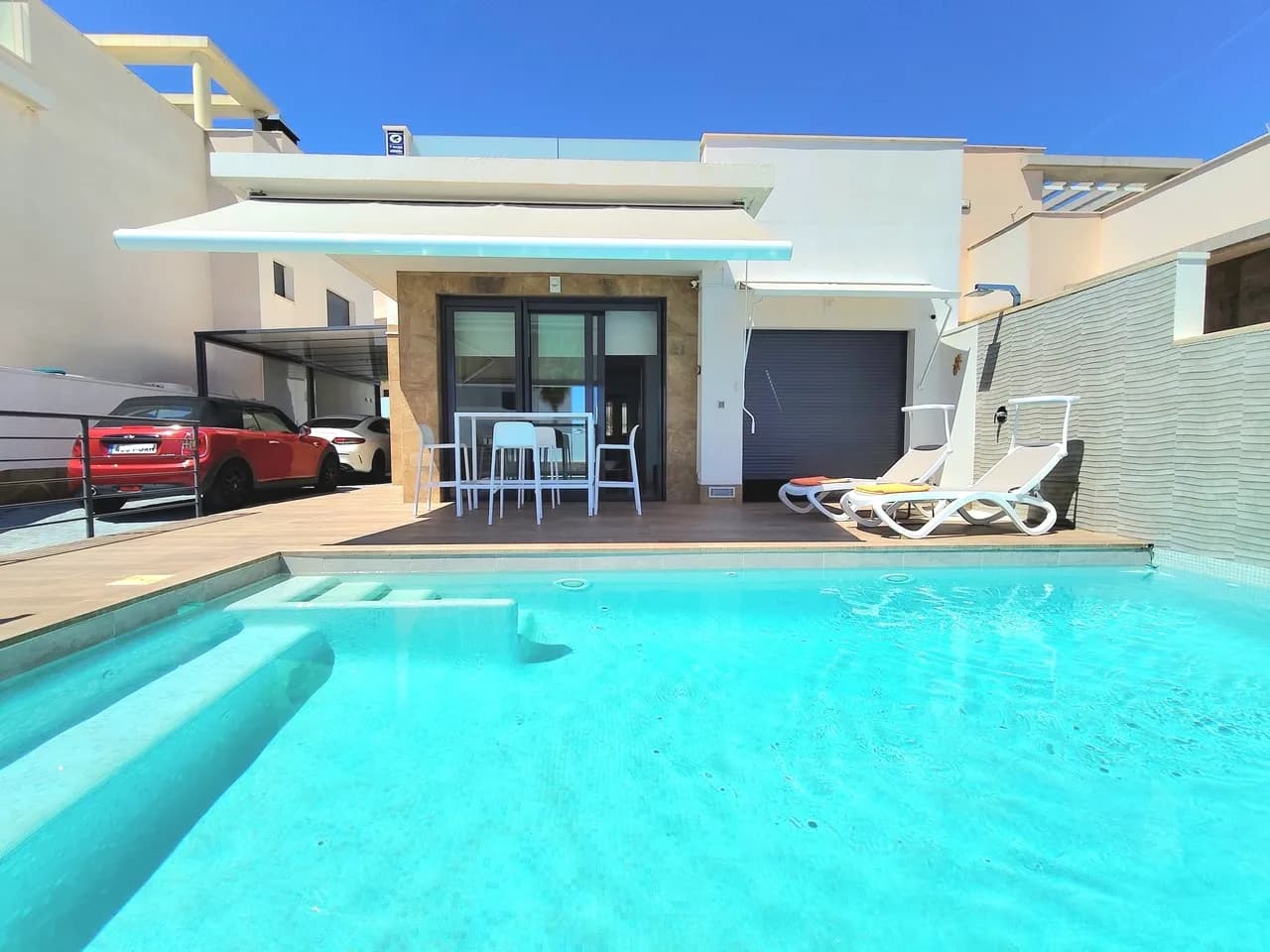 Villa de 3 dormitorios en venta en San Miguel de Salinas, Alicante