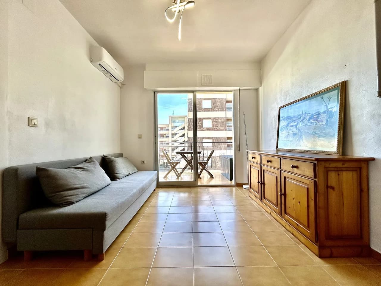 Apartment de 1 dormitorios en venta en Torrevieja, Alicante - Image 5