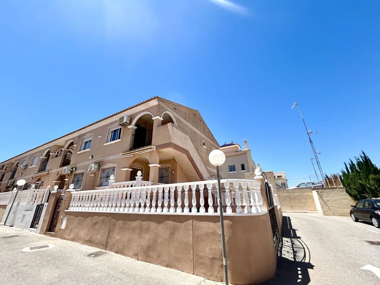 Villa de 2 dormitorios en venta en La Zenia, Alicante