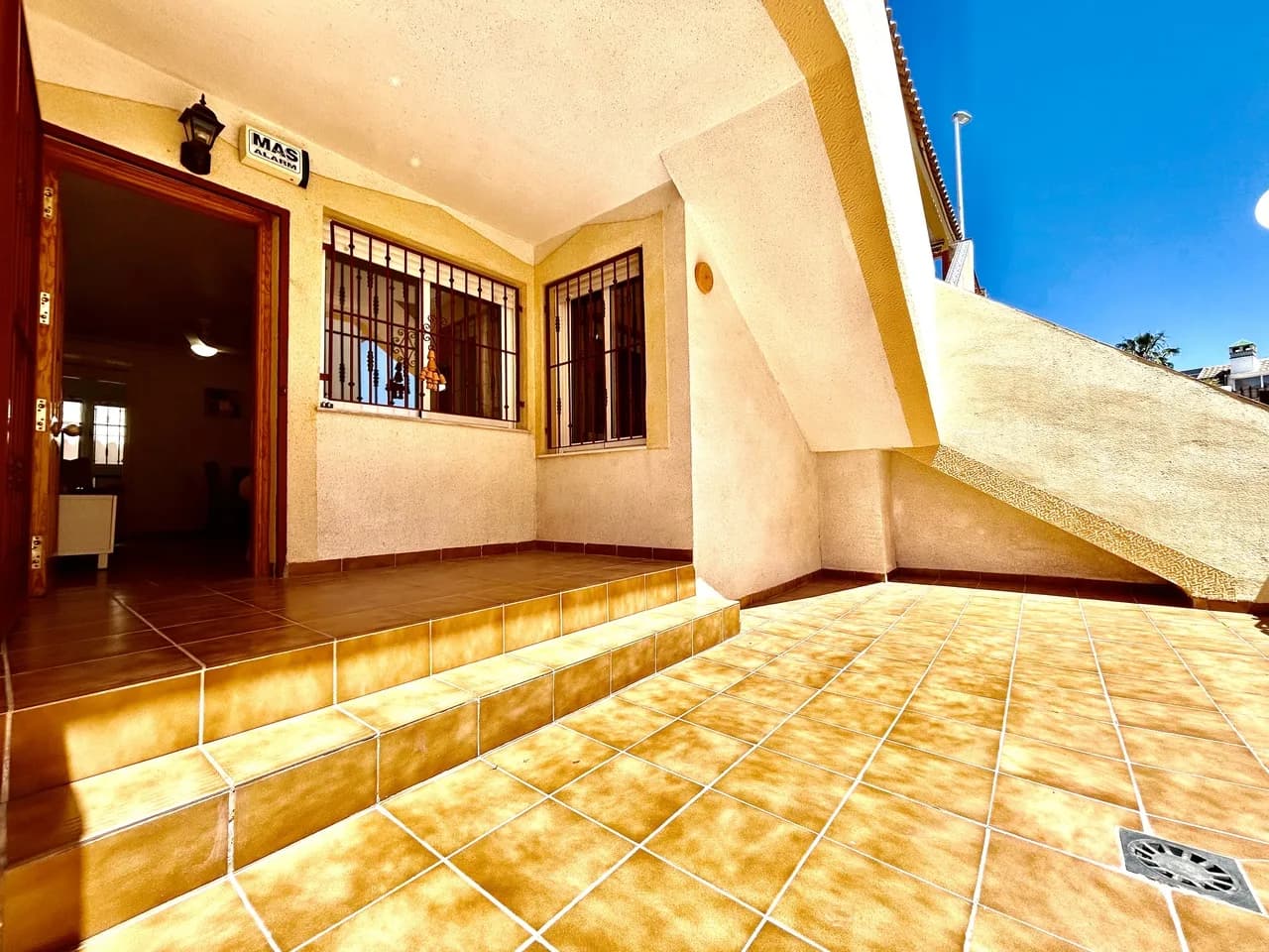 Apartment de 2 dormitorios en venta en La Zenia, Alicante - Image 2