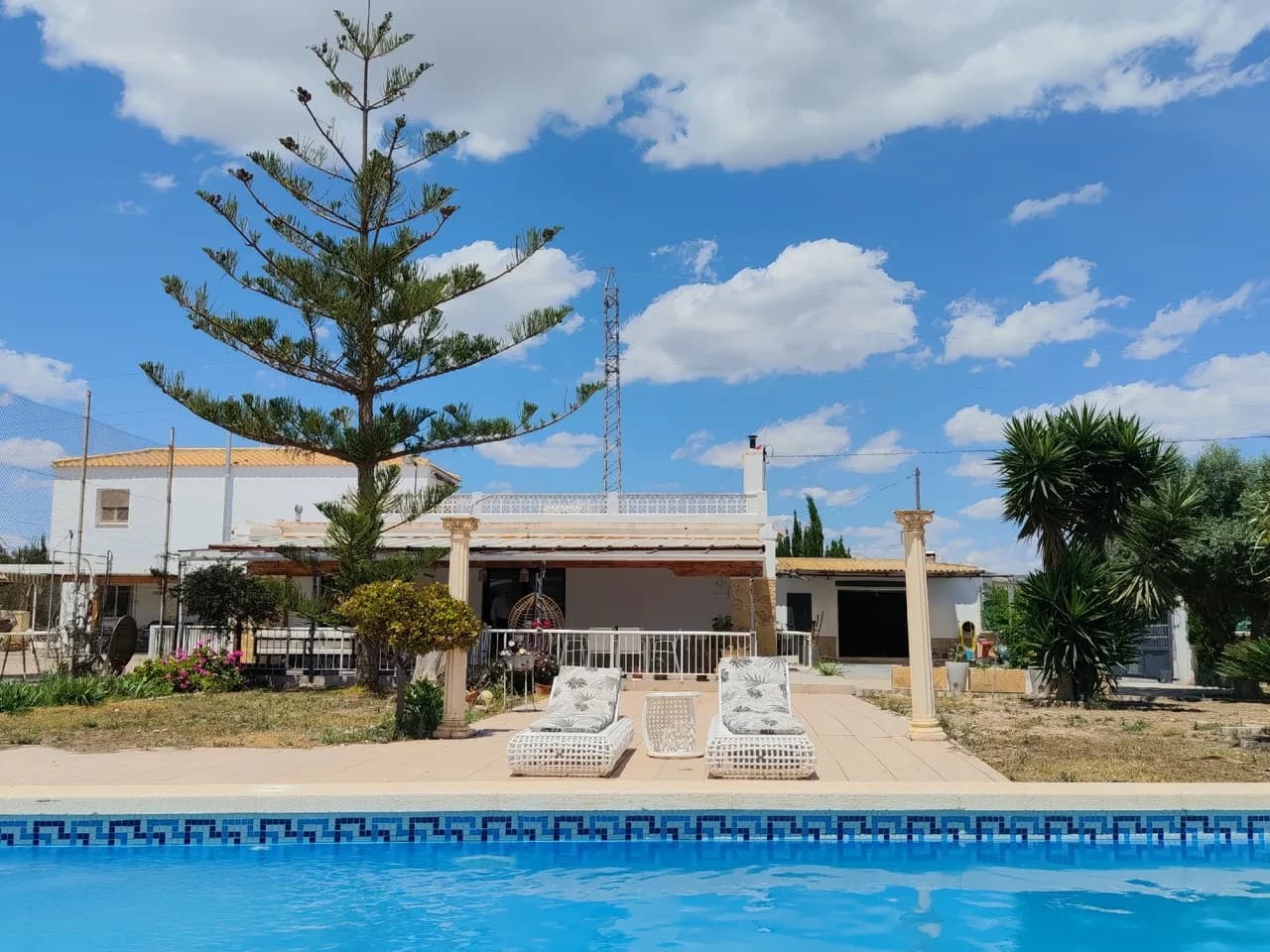 Villa de 6 dormitorios en venta en Los Montesinos, Alicante