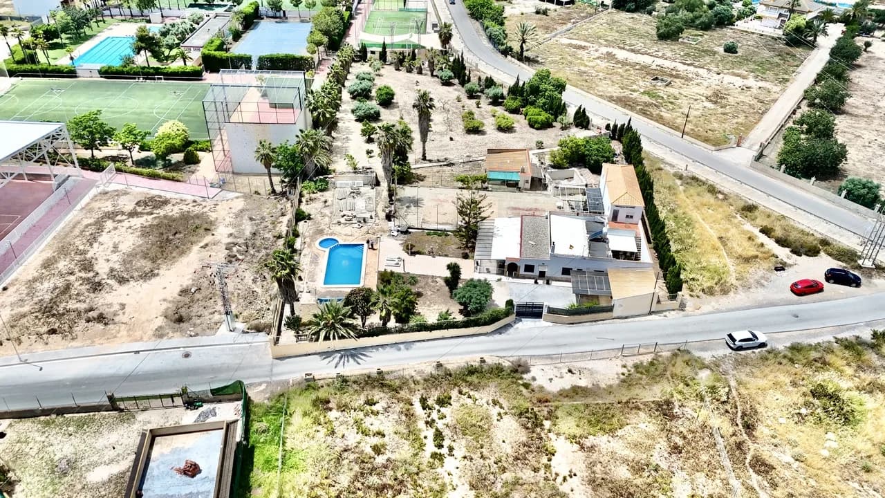 Villa de 6 dormitorios en venta en Los Montesinos, Alicante - Image 3