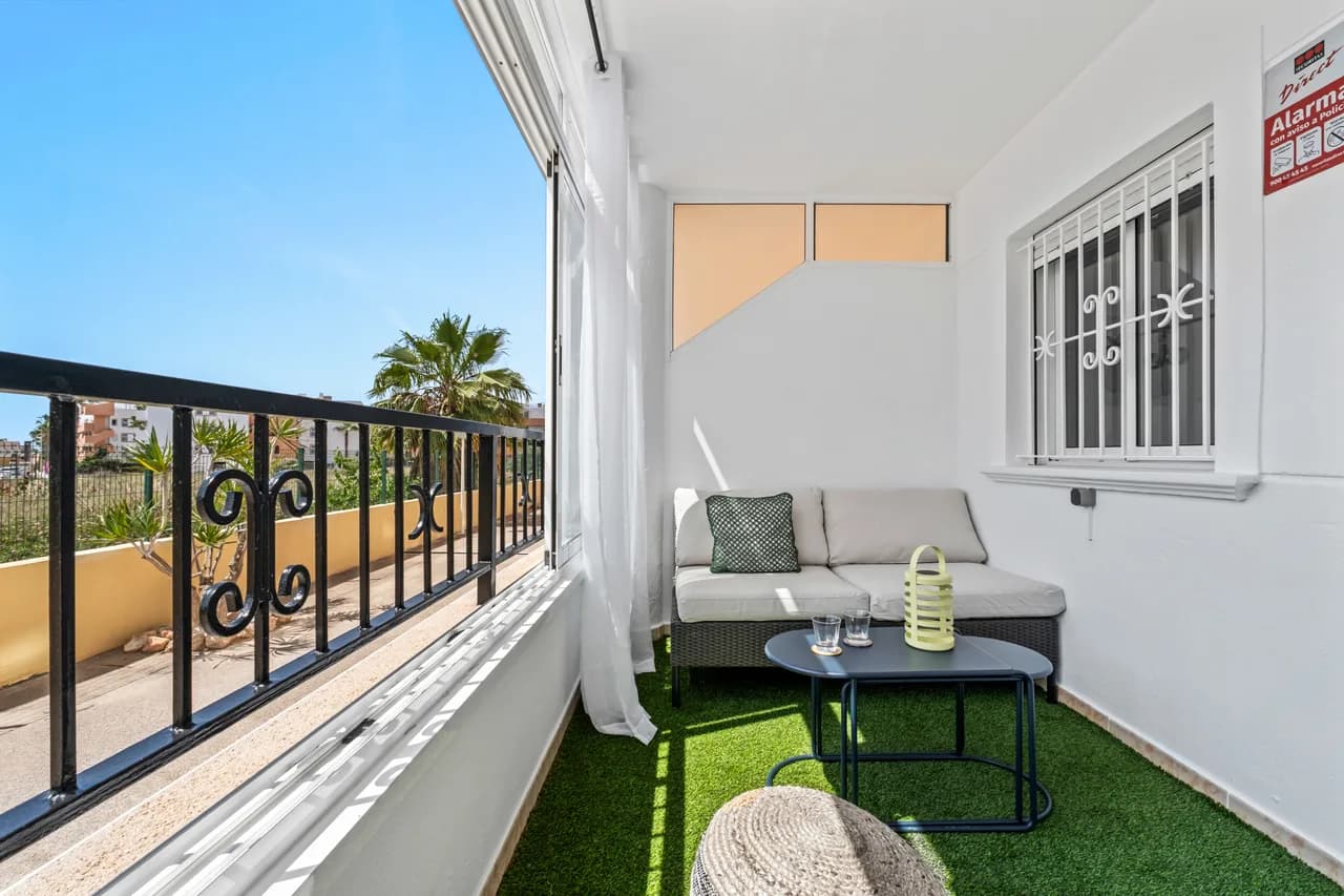 Apartment de 2 dormitorios en venta en Playa Flamenca, Alicante - Image 3