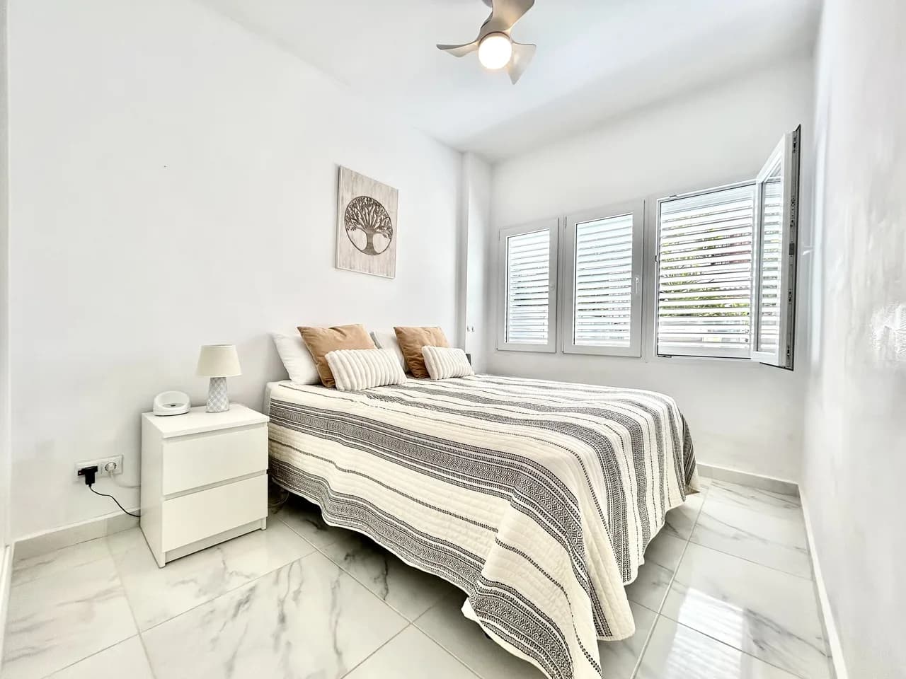 Apartment de 2 dormitorios en venta en La Zenia, Alicante - Image 9