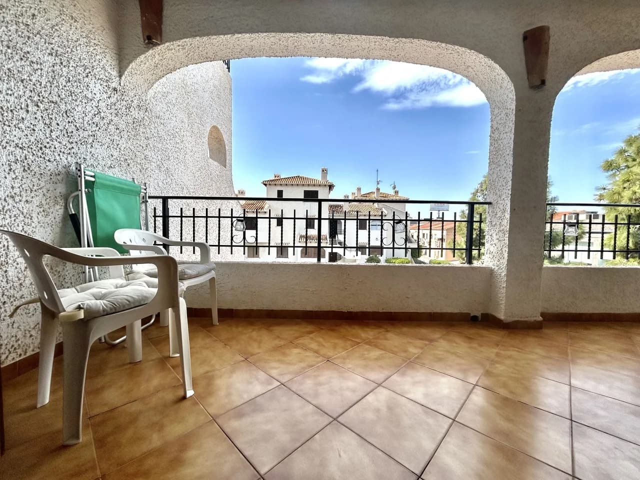 Apartment de 2 dormitorios en venta en Cabo Roig, Alicante - Image 7