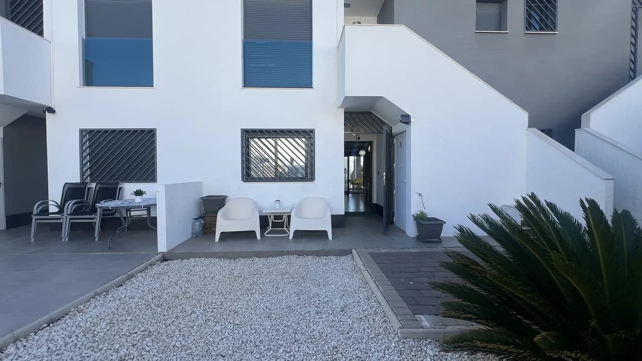 Apartment de 2 dormitorios en venta en La Zenia, Alicante - Image 6