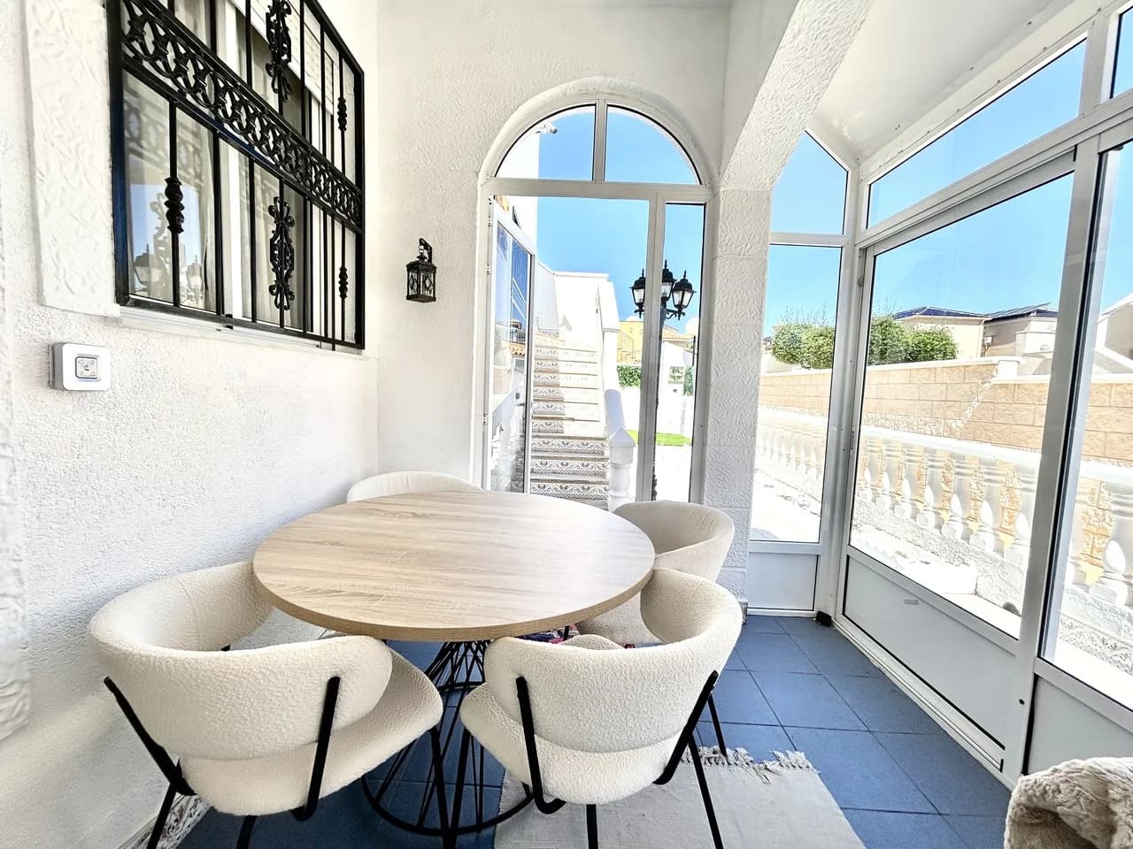 Townhouse de 2 dormitorios en venta en Punta Prima, Alicante - Image 4