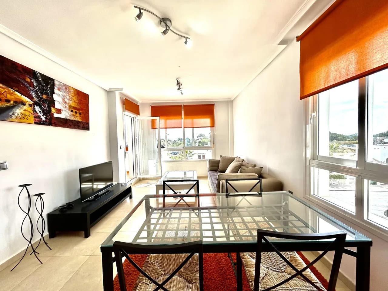 Apartment de 2 dormitorios en venta en Villamartin, Alicante - Image 5