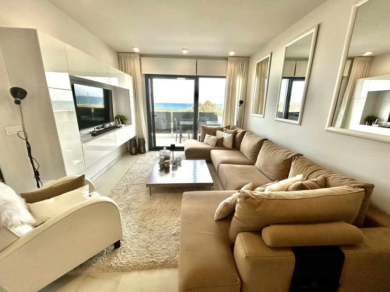 Apartment de 3 dormitorios en venta en Playa Flamenca, Alicante - Image 4