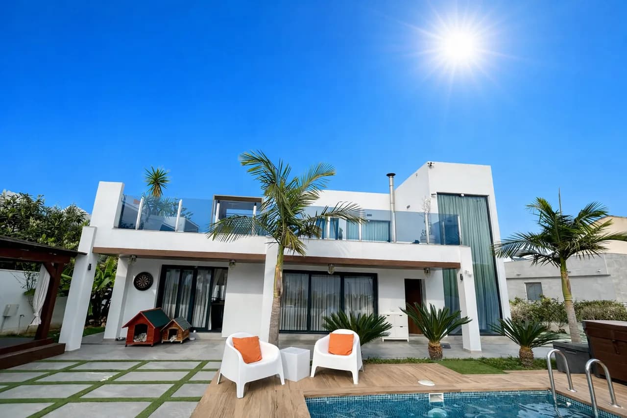 Villa de 3 dormitorios en venta en Los Balcones, Alicante