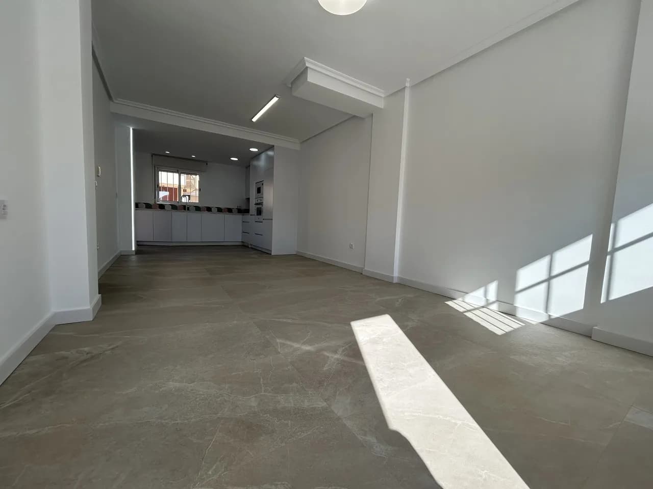 Apartment de 2 dormitorios en venta en Pilar de la Horadada, Alicante - Image 3