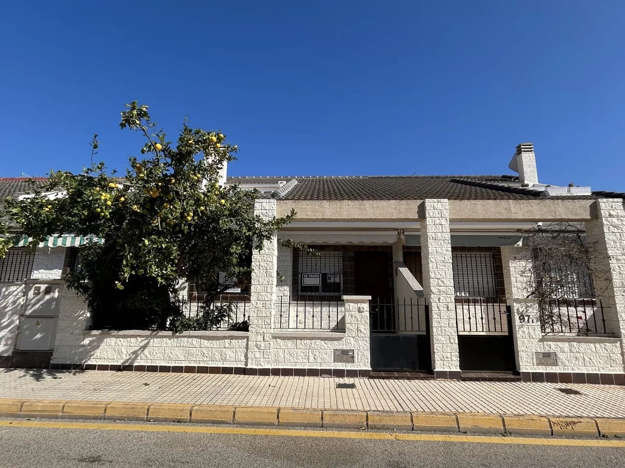 Townhouse de 4 dormitorios en venta en Torre De La Horadada, Alicante