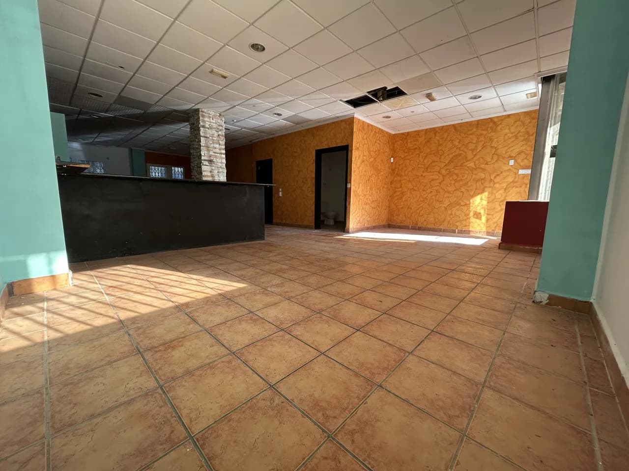 Commercial en venta en Villamartin, Alicante - Image 5
