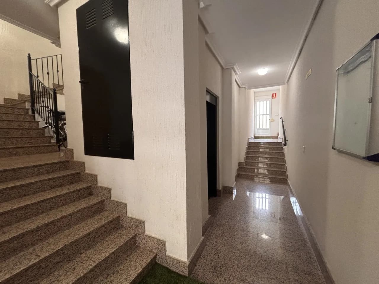 Apartment de 2 dormitorios en venta en Lo Pagan, Murcia - Image 6