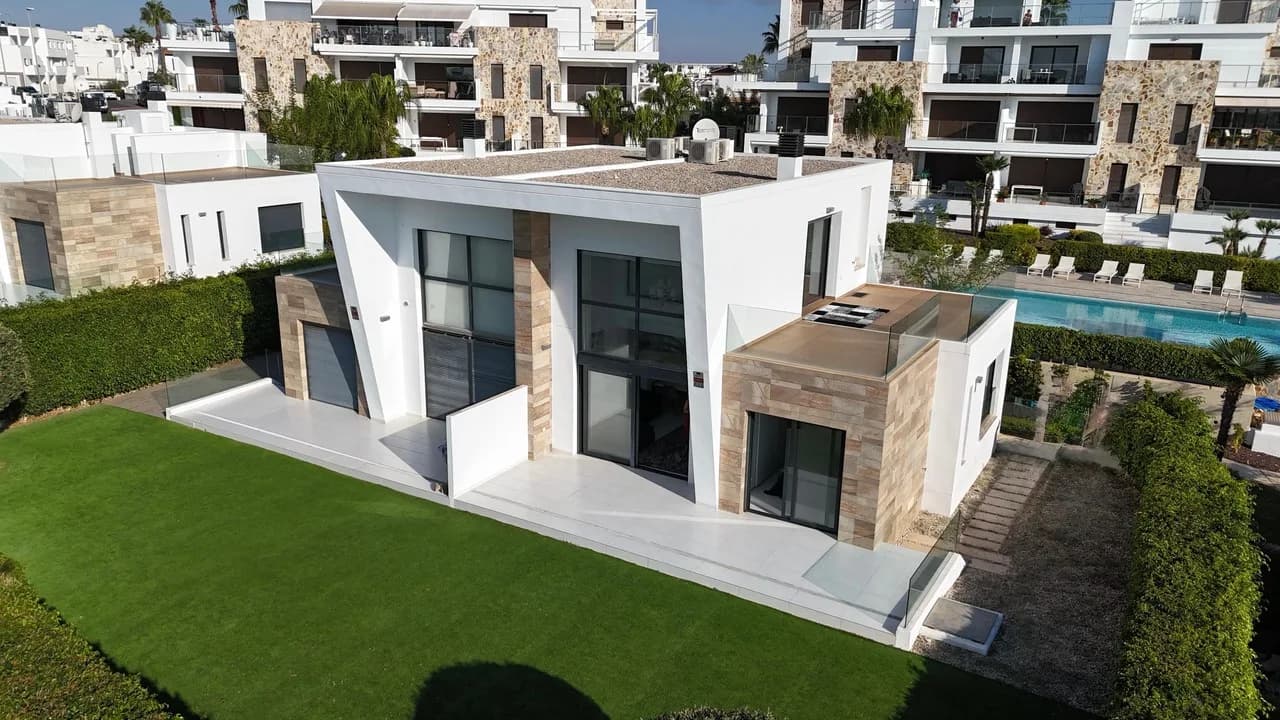 Villa de 3 dormitorios en venta en Los Dolses, Alicante - Image 3