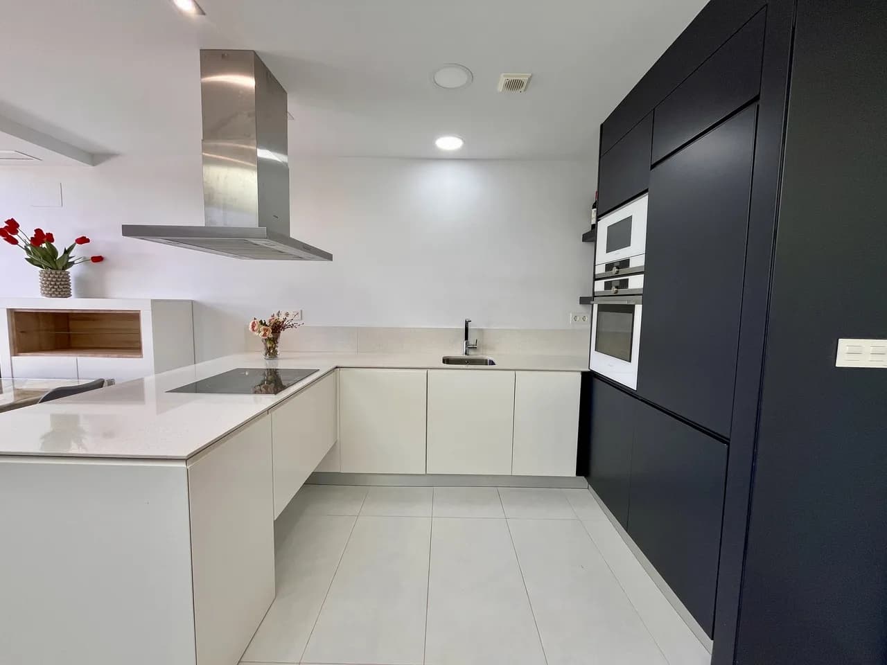 Villa de 3 dormitorios en venta en Los Dolses, Alicante - Image 4
