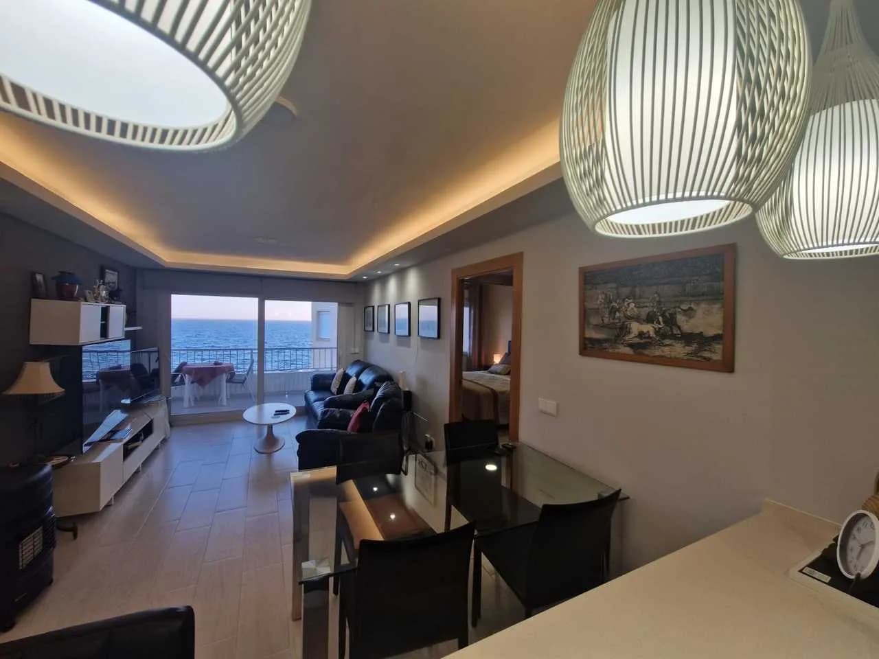 Apartment de 3 dormitorios en venta en Torrevieja, Alicante - Image 4