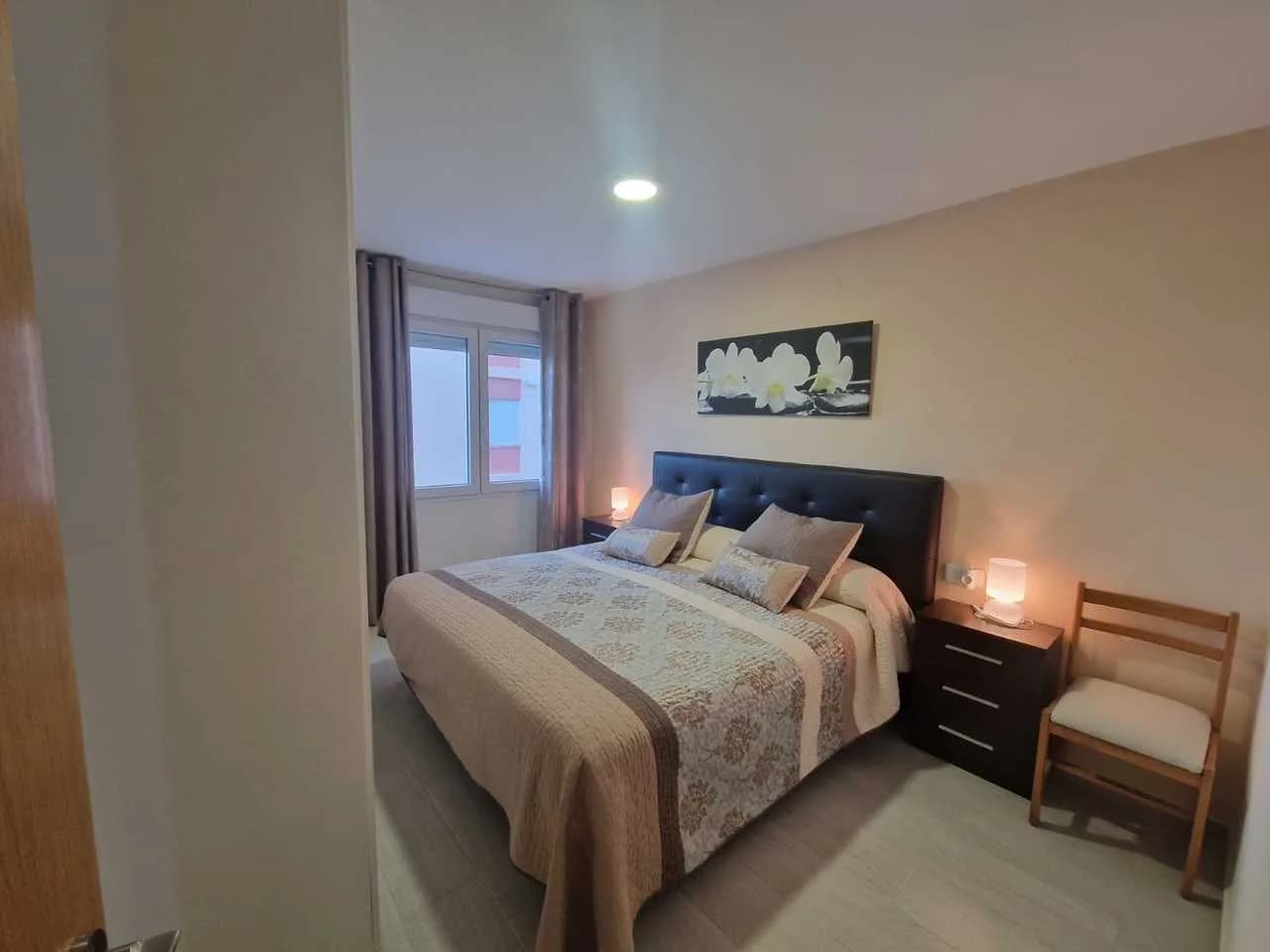 Apartment de 3 dormitorios en venta en Torrevieja, Alicante - Image 5