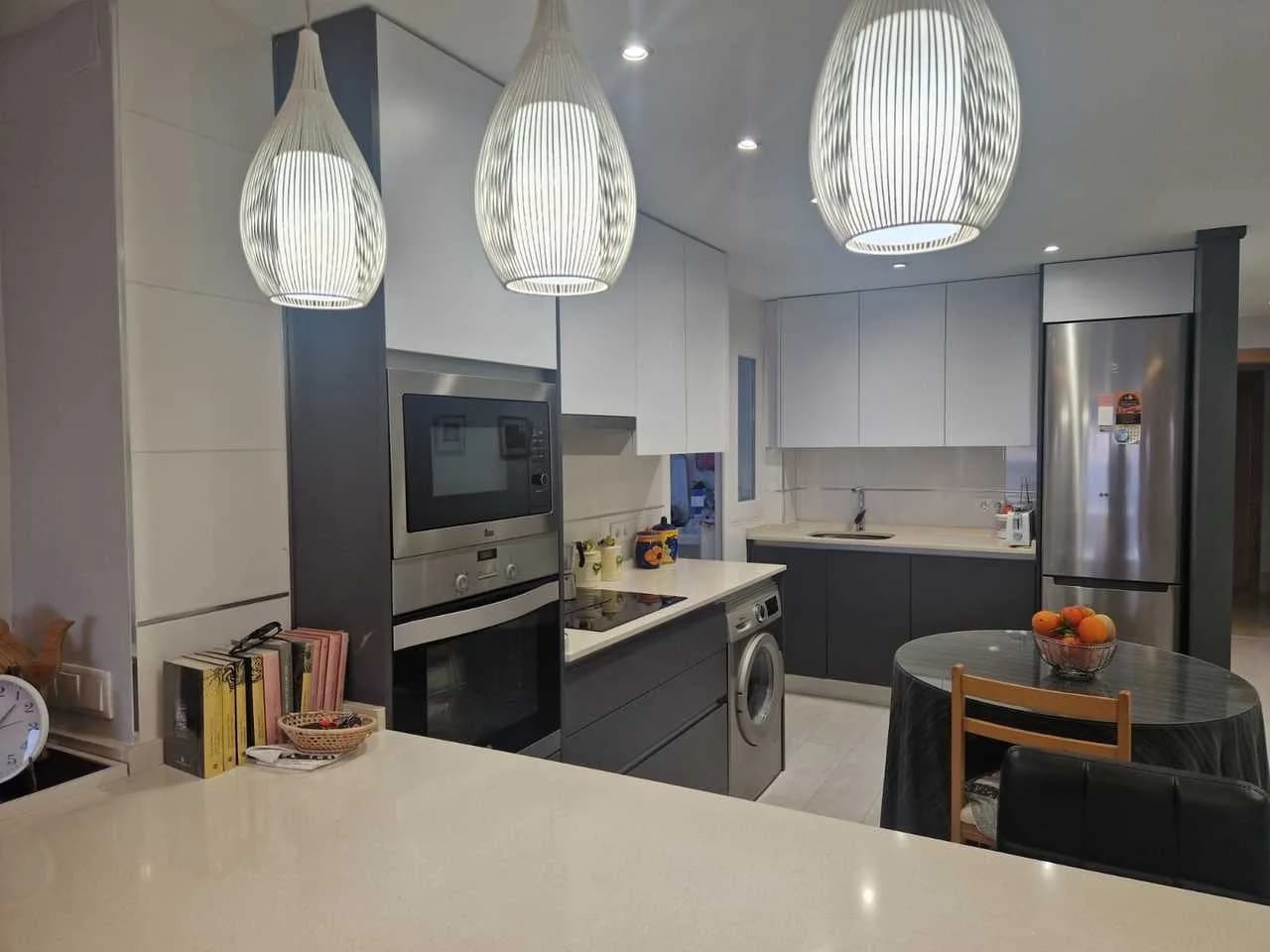 Apartment de 3 dormitorios en venta en Torrevieja, Alicante - Image 6