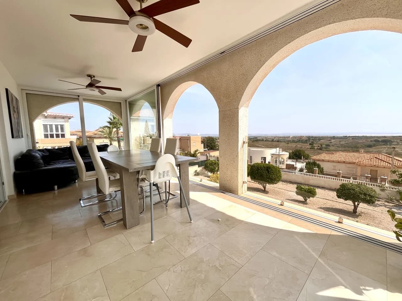 Villa de 5 dormitorios en venta en San Miguel de Salinas, Alicante - Image 8