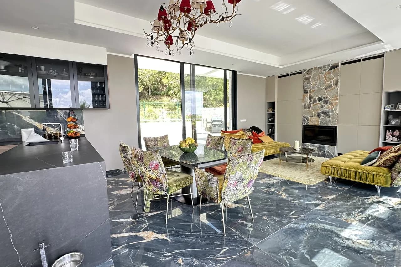 Villa de 6 dormitorios en venta en Las Colinas Golf Resort, Alicante - Image 6
