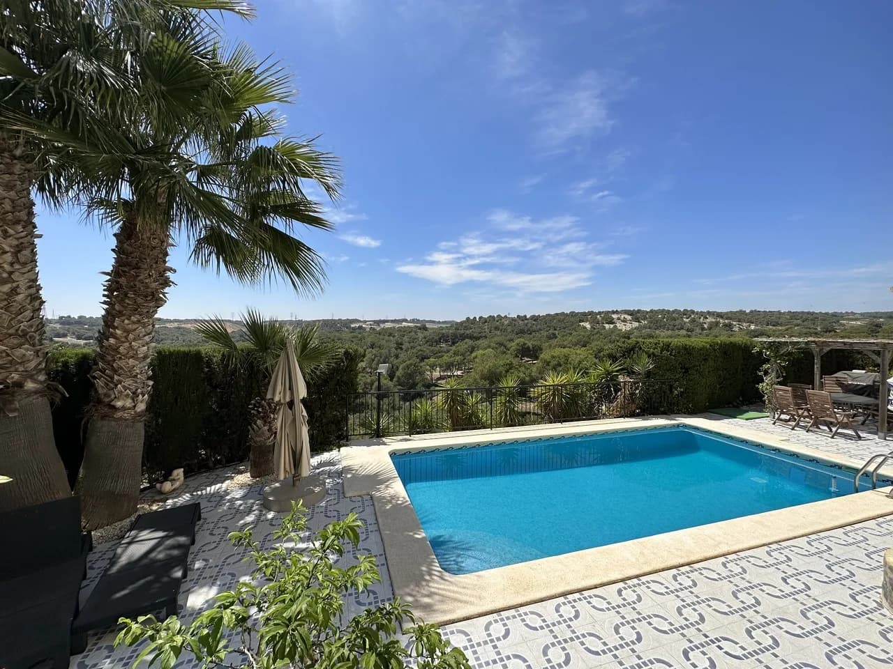 Villa de 5 dormitorios en venta en Las Ramblas, Alicante - Image 3