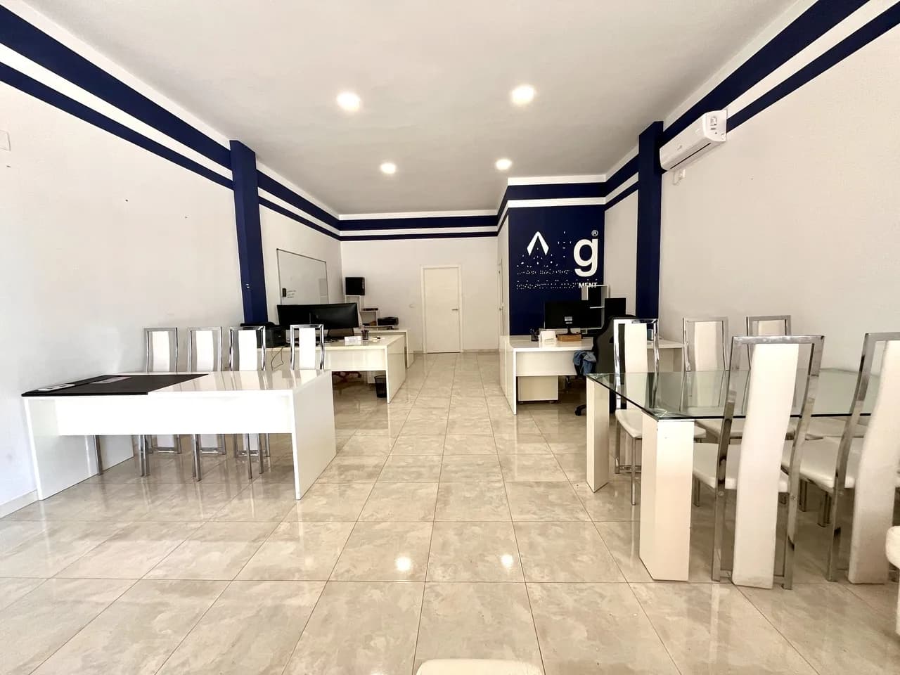 Commercial en venta en Playa Flamenca, Alicante