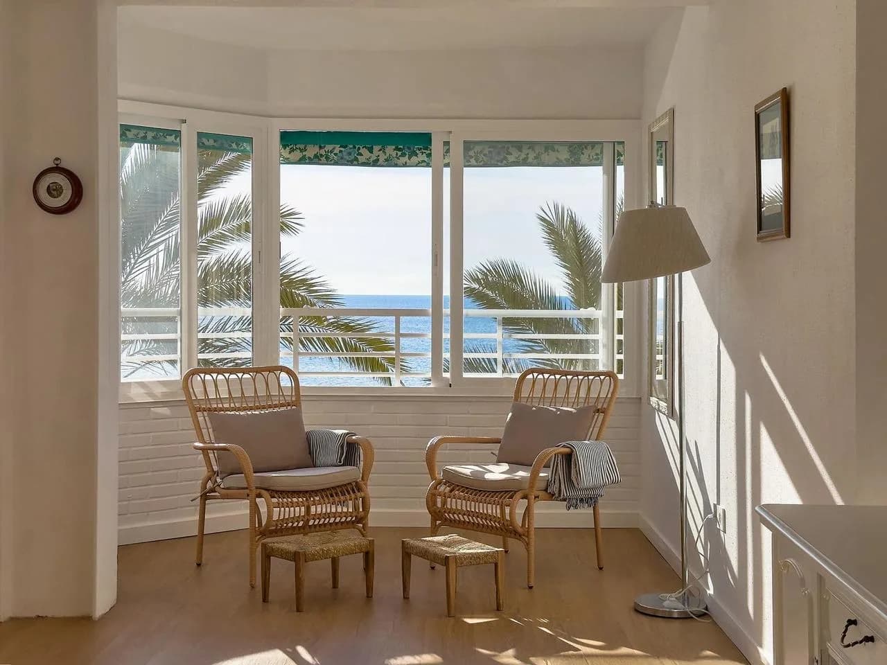 Apartment de 3 dormitorios en venta en Torrevieja, Alicante - Image 3