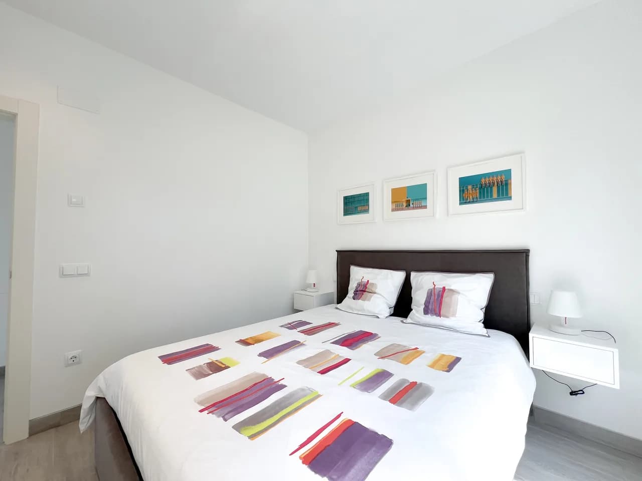 Villa de 3 dormitorios en venta en Las Colinas Golf Resort, Alicante - Image 9