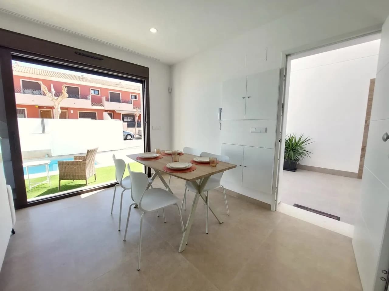 Villa de 3 dormitorios en venta en San Pedro del Pinatar, Murcia - Image 4