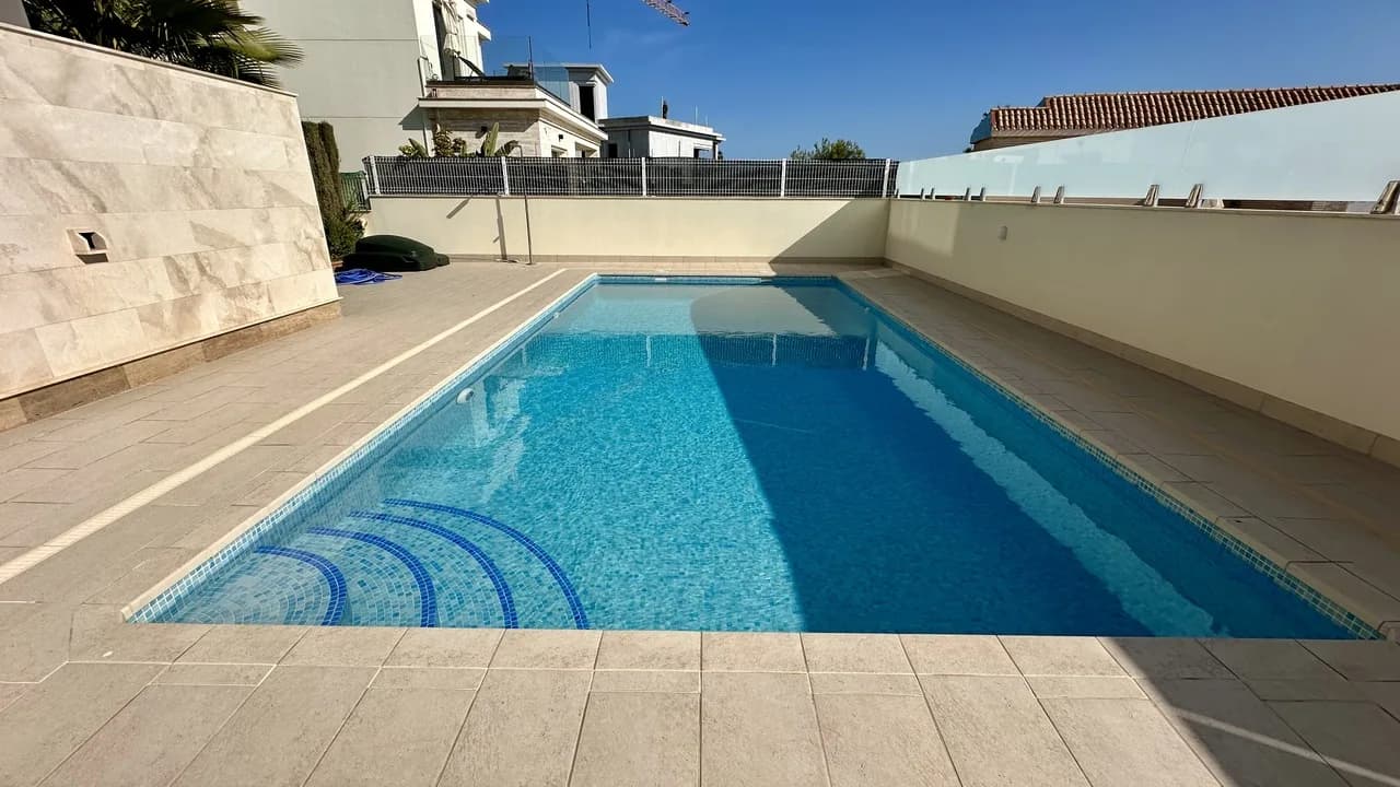 Villa de 5 dormitorios en venta en La Zenia, Alicante - Image 5
