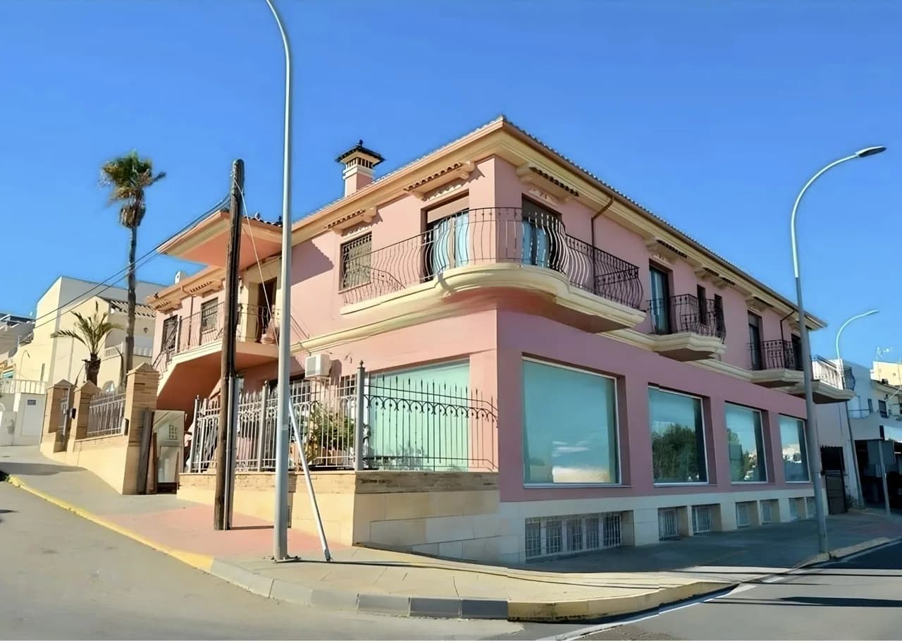 Townhouse de 4 dormitorios en venta en San Miguel de Salinas, Alicante