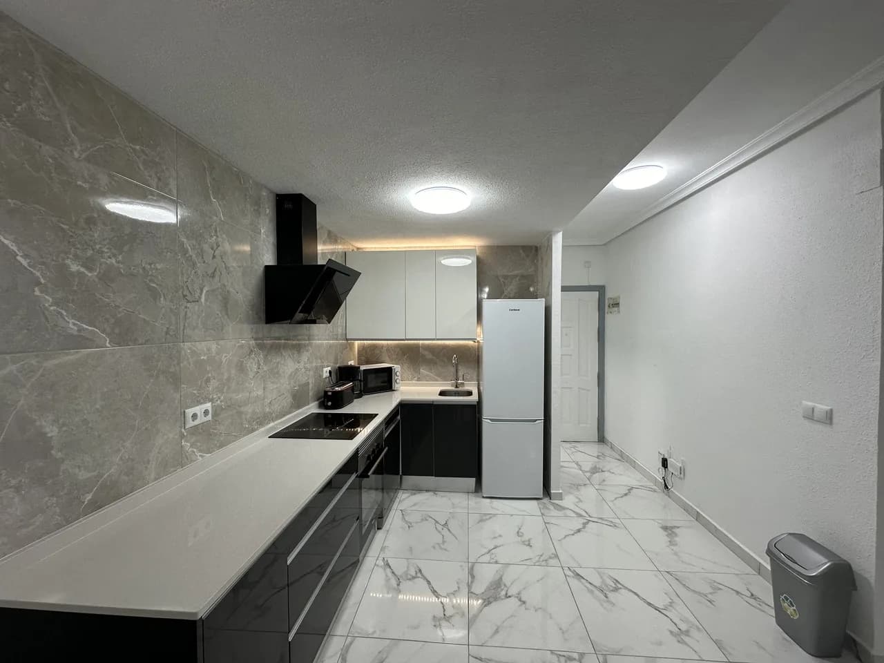 Apartment de 2 dormitorios en venta en Torrevieja, Alicante - Image 7