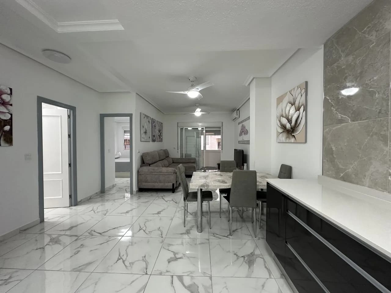 Apartment de 2 dormitorios en venta en Torrevieja, Alicante - Image 8