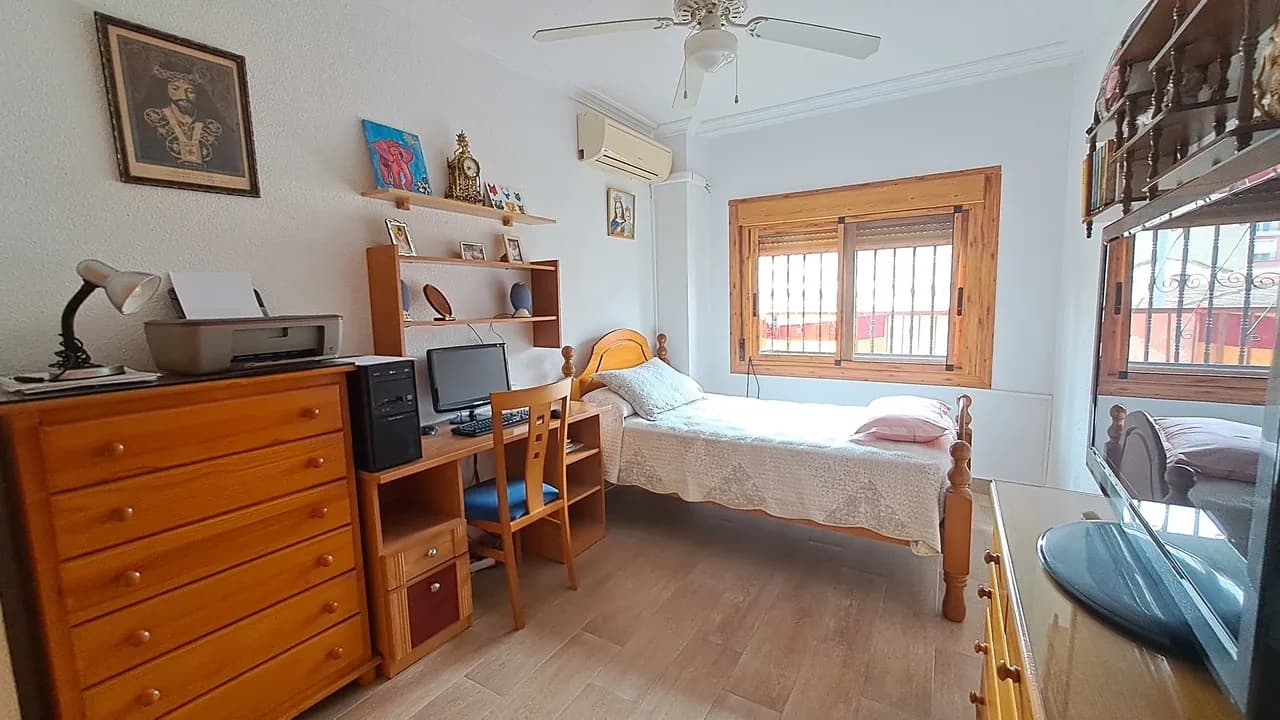 Townhouse de 3 dormitorios en venta en Benijofar, Alicante - Image 5