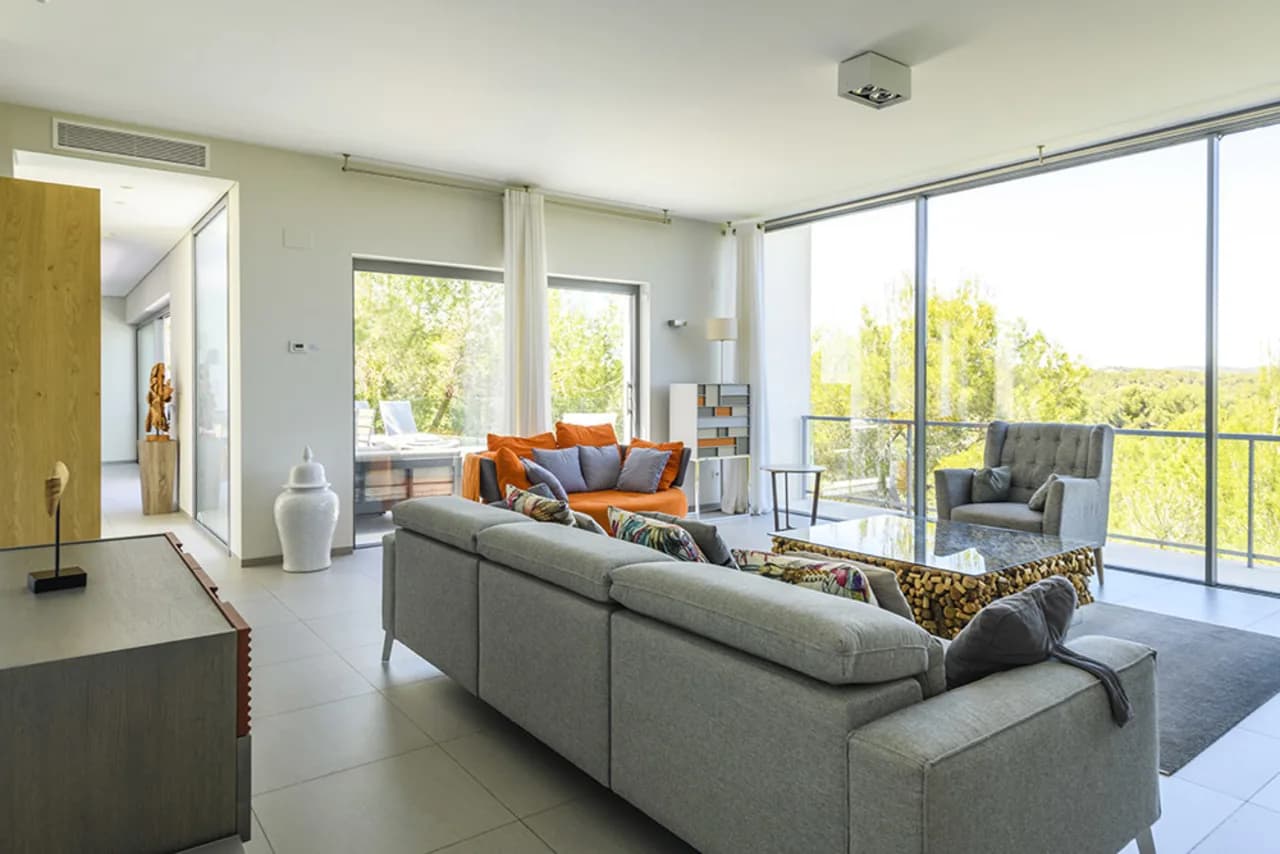Villa de 3 dormitorios en venta en Las Colinas Golf Resort, Alicante - Image 8