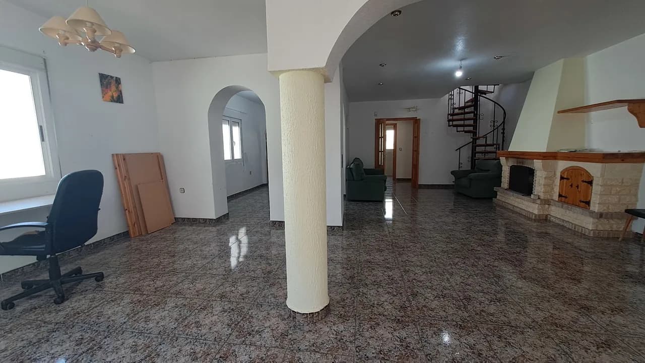 Villa de 5 dormitorios en venta en Villamartin, Alicante - Image 8