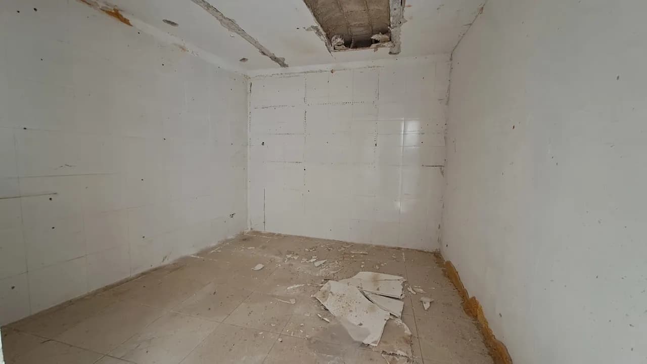 Commercial de 1 dormitorios en venta en Orihuela, Alicante - Image 5