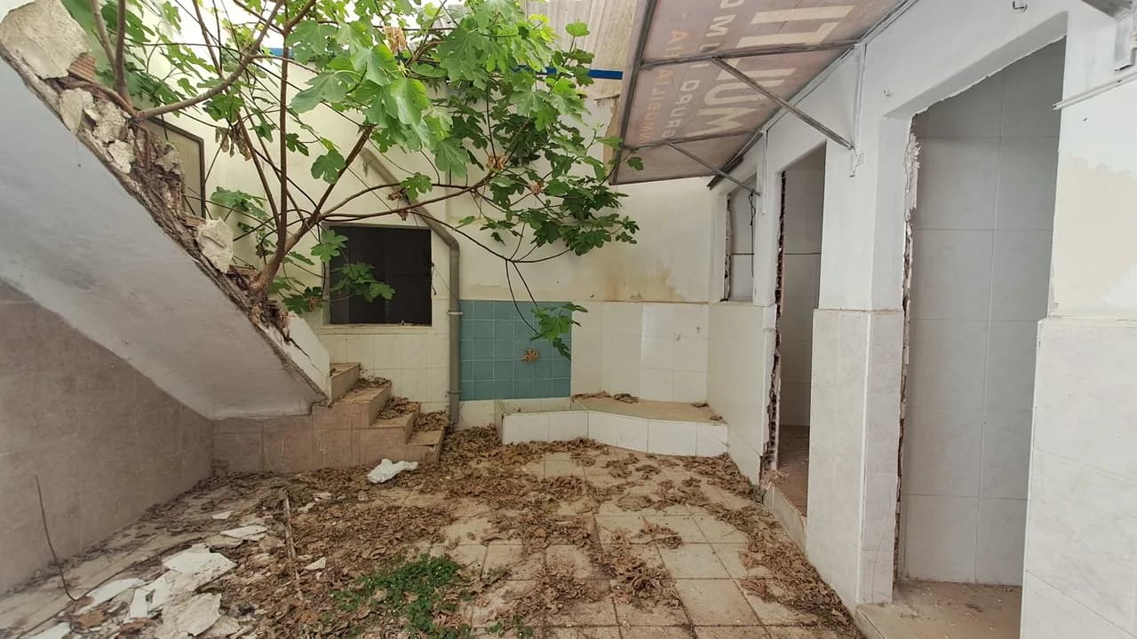 Commercial de 1 dormitorios en venta en Orihuela, Alicante - Image 6