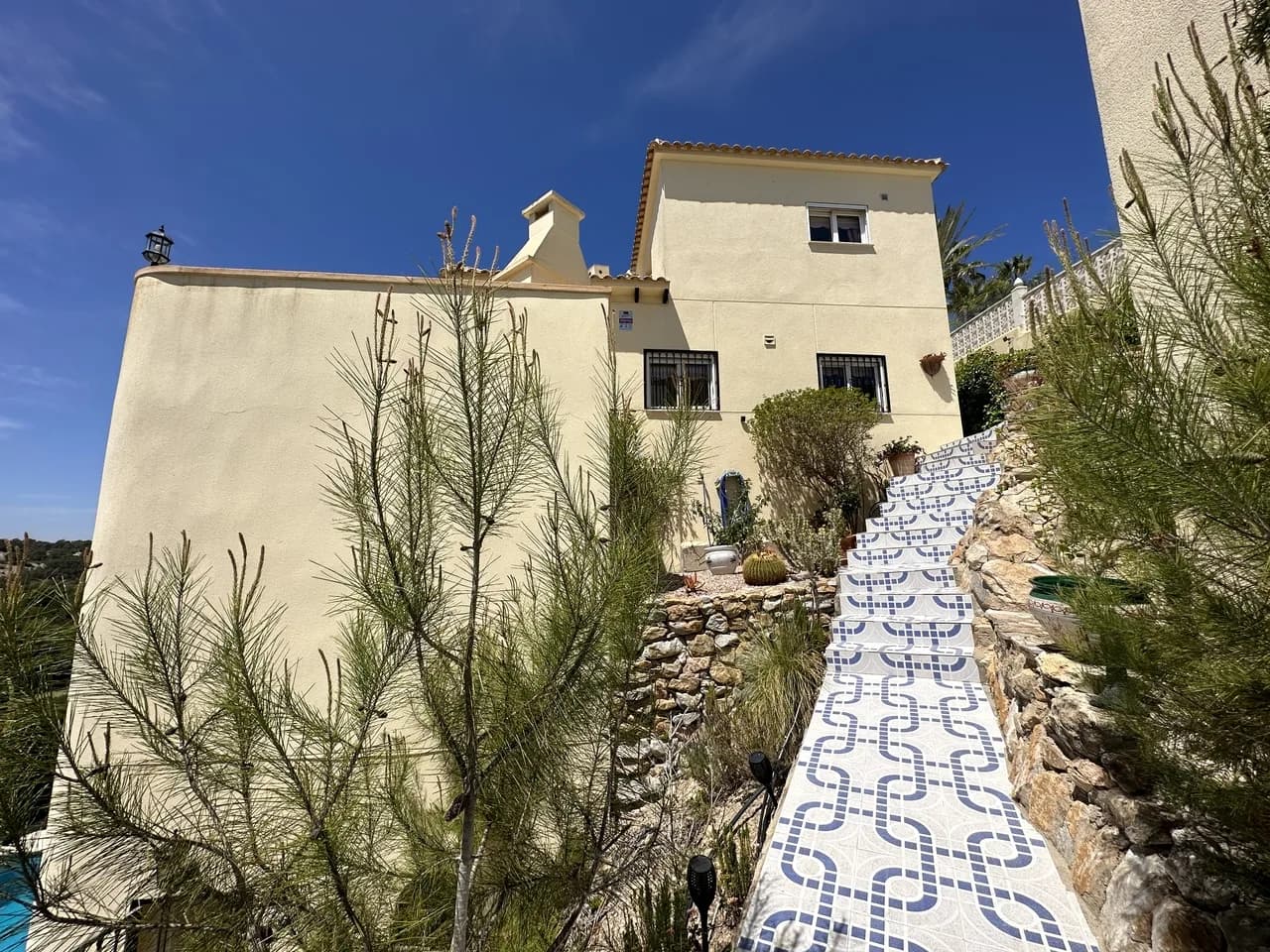 Villa de 5 dormitorios en venta en Villamartin, Alicante - Image 4