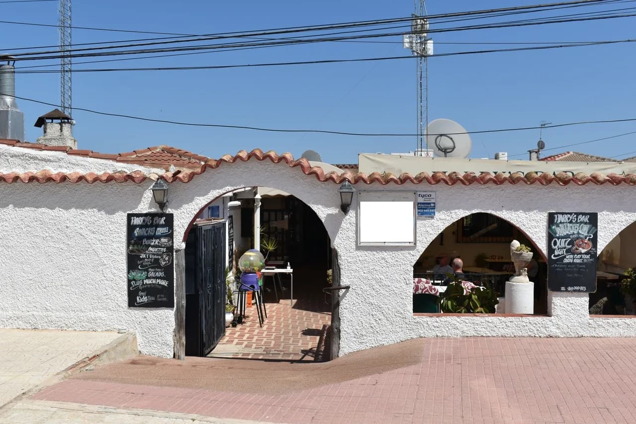 Commercial en venta en Ciudad Quesada, Alicante - Image 2