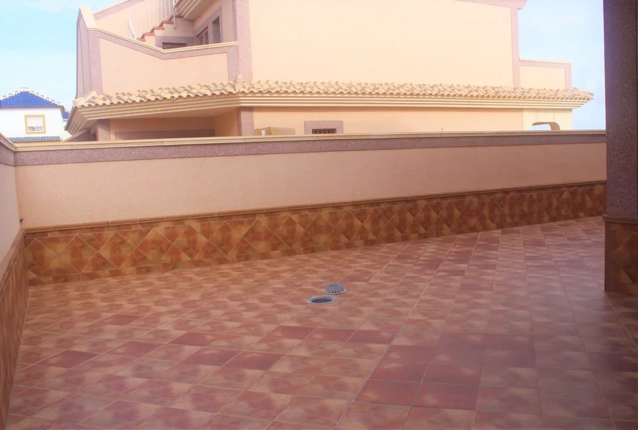 Townhouse de 3 dormitorios en venta en Los Altos, Alicante - Image 7