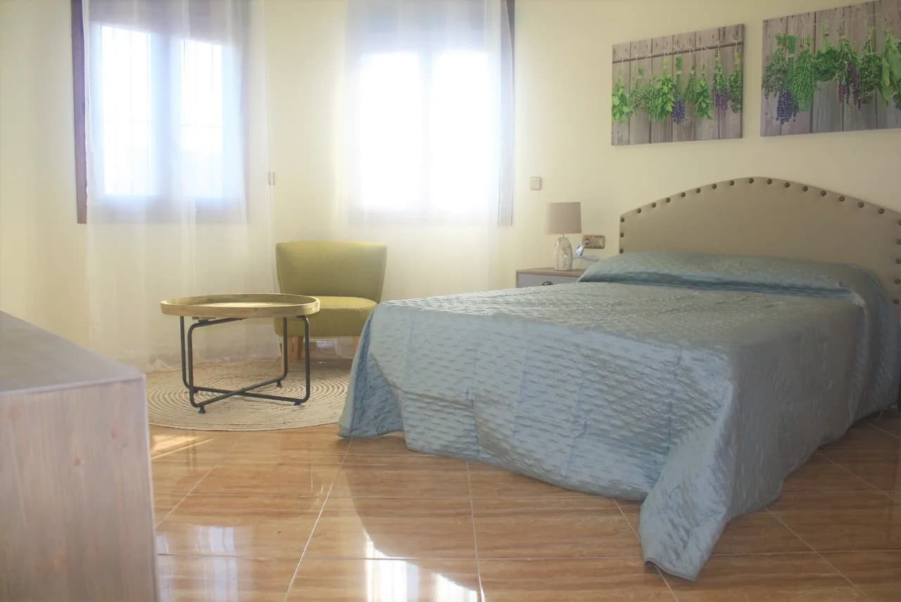 Villa de 3 dormitorios en venta en Los Altos, Alicante - Image 7